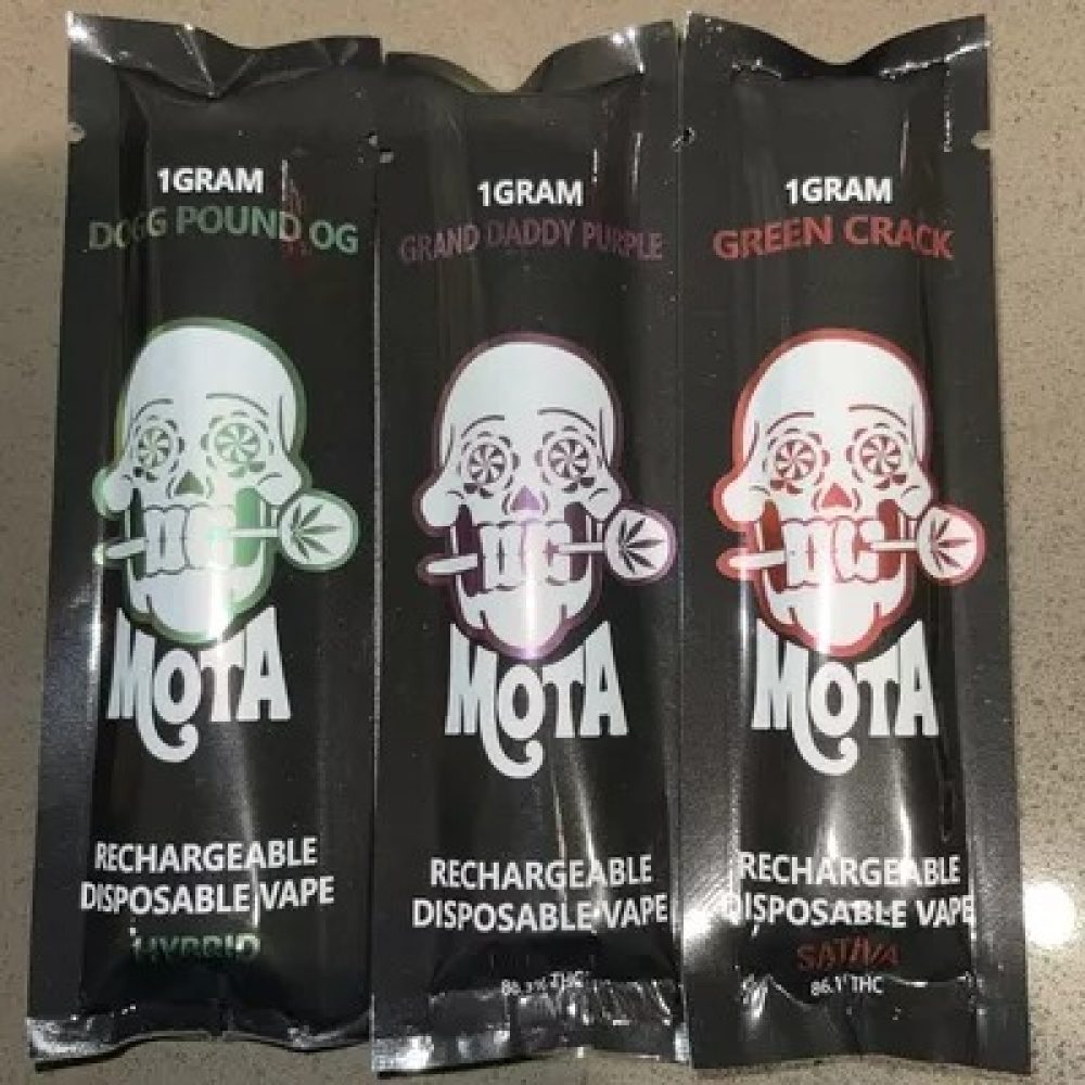 WAKE N BAKE DC MOTA PUFF BAR (SATIVA)